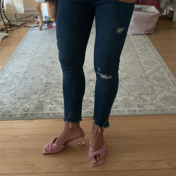 ZARA - Premium Denim Collection - high waisted distressed size 6 jeans - Picture 8 of 16